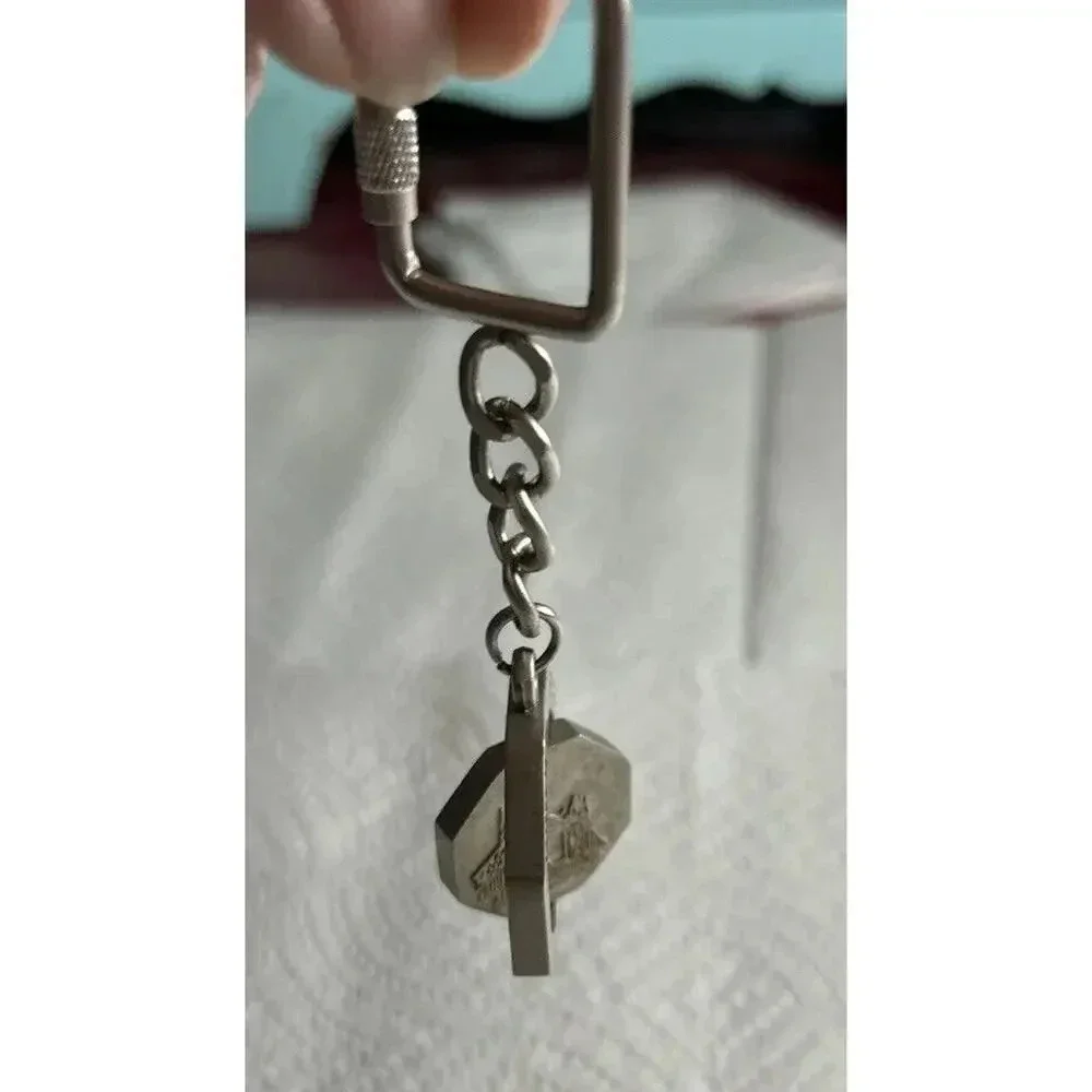 London Spinner Keychain England Souvenir City Sights Spinning Center Keyring